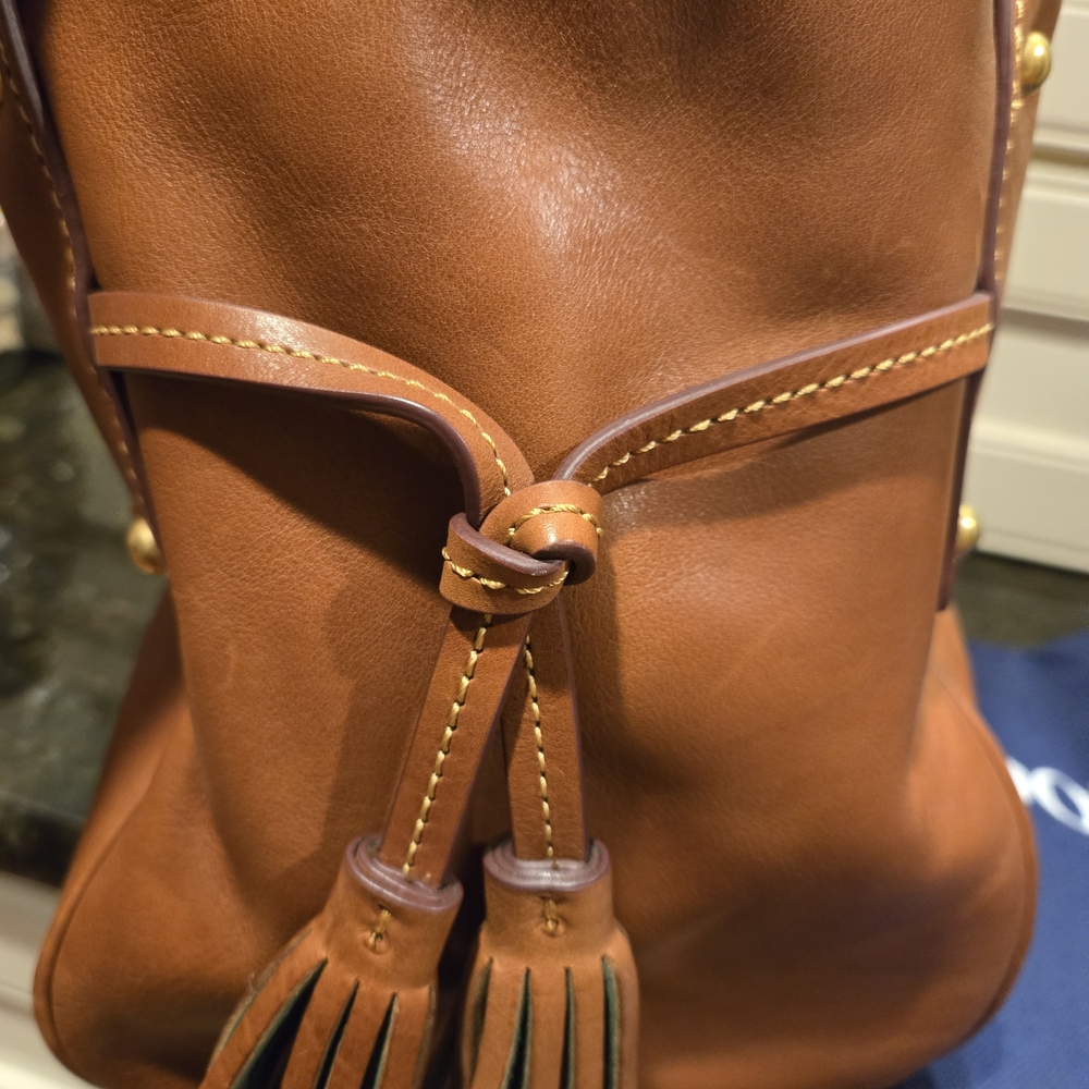 🤎🤍🤎 Dooney & Burke Satchel Elegant Brown Leather Handbag🤎🤍🤎 - Picture 4 of 16